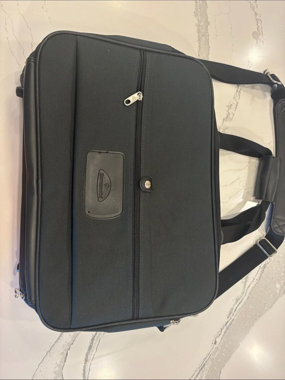 Samsonite dark green carry on Briefcase with Adjustable Strap 20 by 13 by